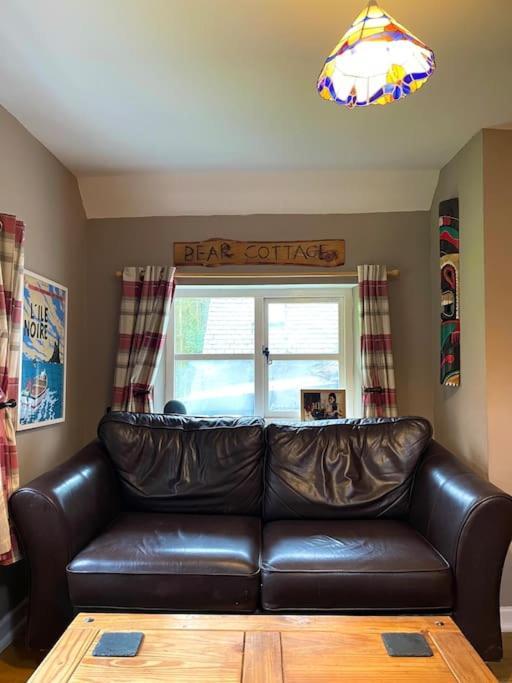 Bear Cottage, Tyn Y Cwm Eglwys-Fach ภายนอก รูปภาพ