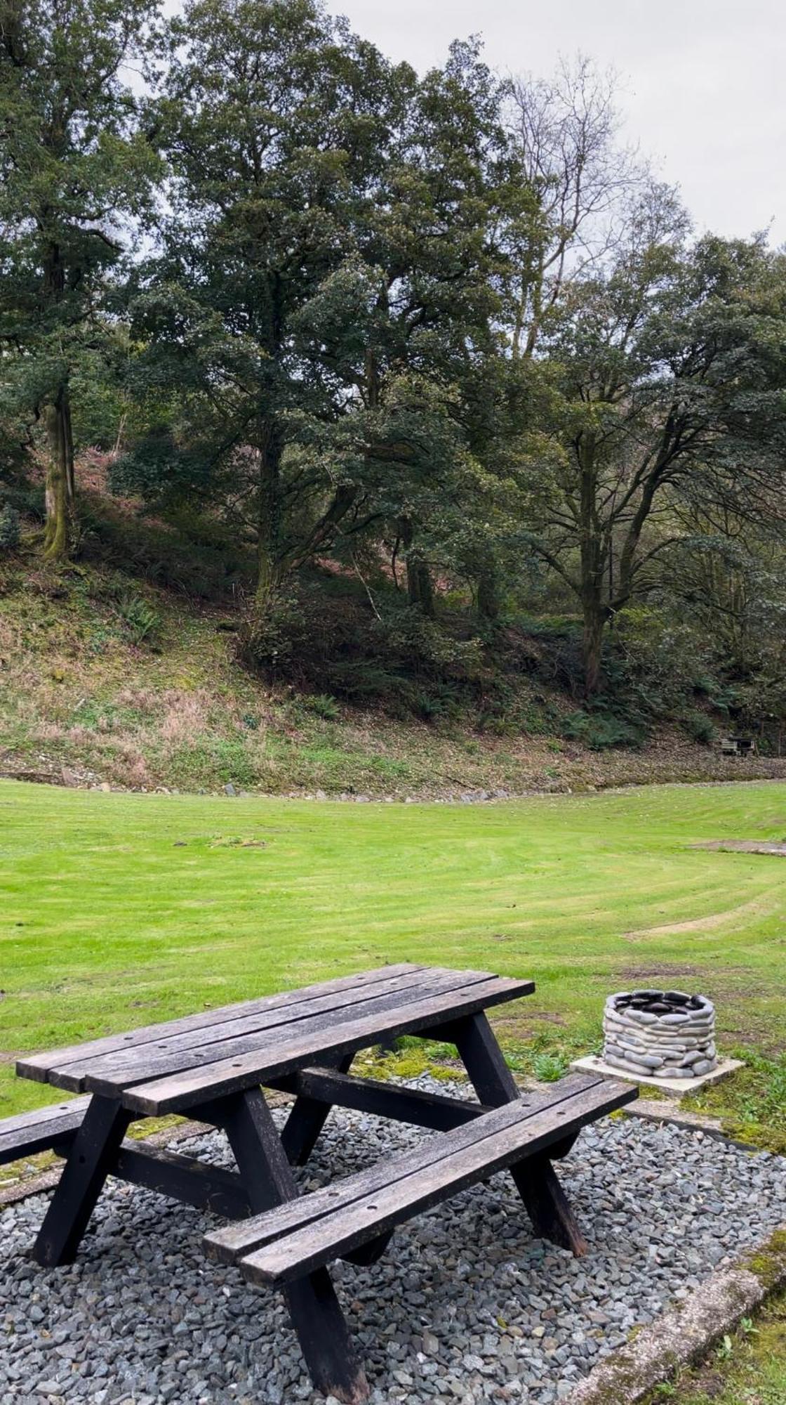 Bear Cottage, Tyn Y Cwm Eglwys-Fach ภายนอก รูปภาพ